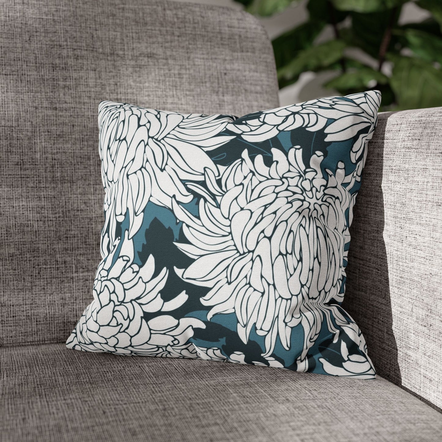 Chrysanthemum Floral Pillowcase — Navy & White Decorative Throw Pillow
