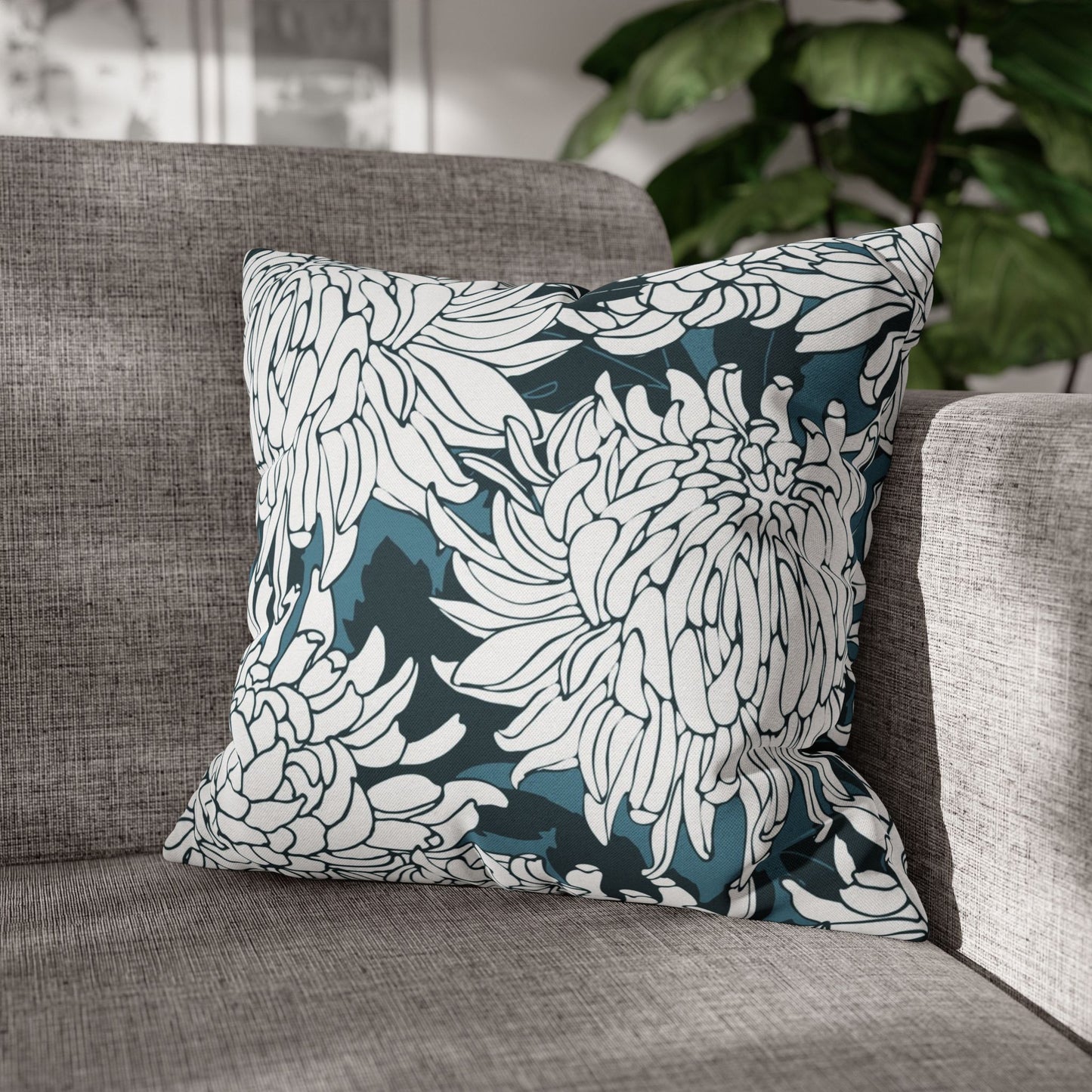 Chrysanthemum Floral Pillowcase — Navy & White Decorative Throw Pillow