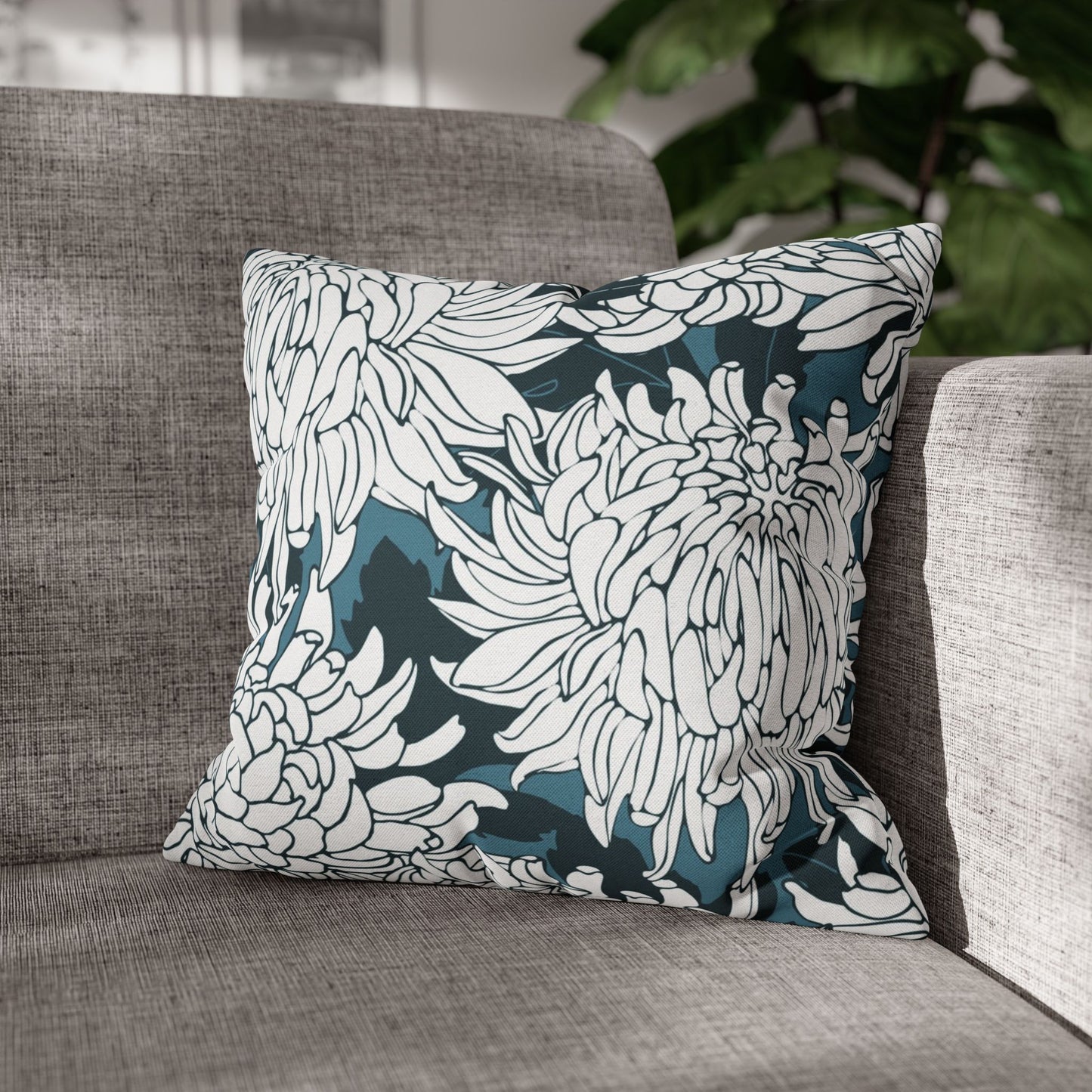 Chrysanthemum Floral Pillowcase — Navy & White Decorative Throw Pillow