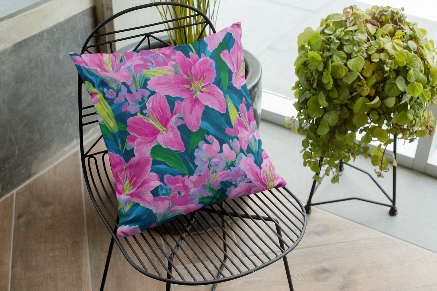 Floral Brushstroke Outdoor Pillow — Vibrant Orange & Pink Garden Accent